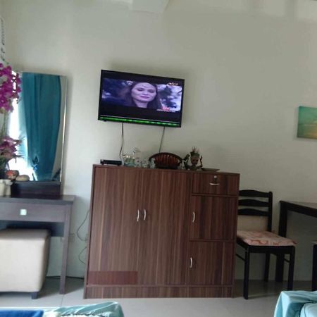 Jen'S Apartment Манила Экстерьер фото